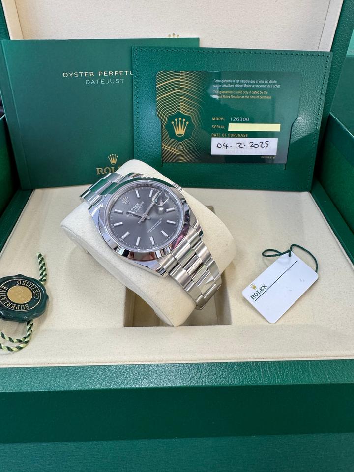 Rolex Datejust 41 Full Set Complete Rhodium Dial Oyster 2025
