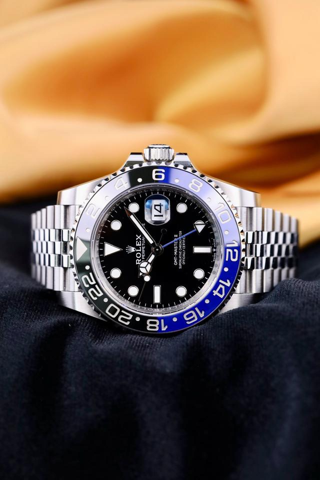 Rolex GMT-Master II 2025 Complete Set some stickers present — photo 3