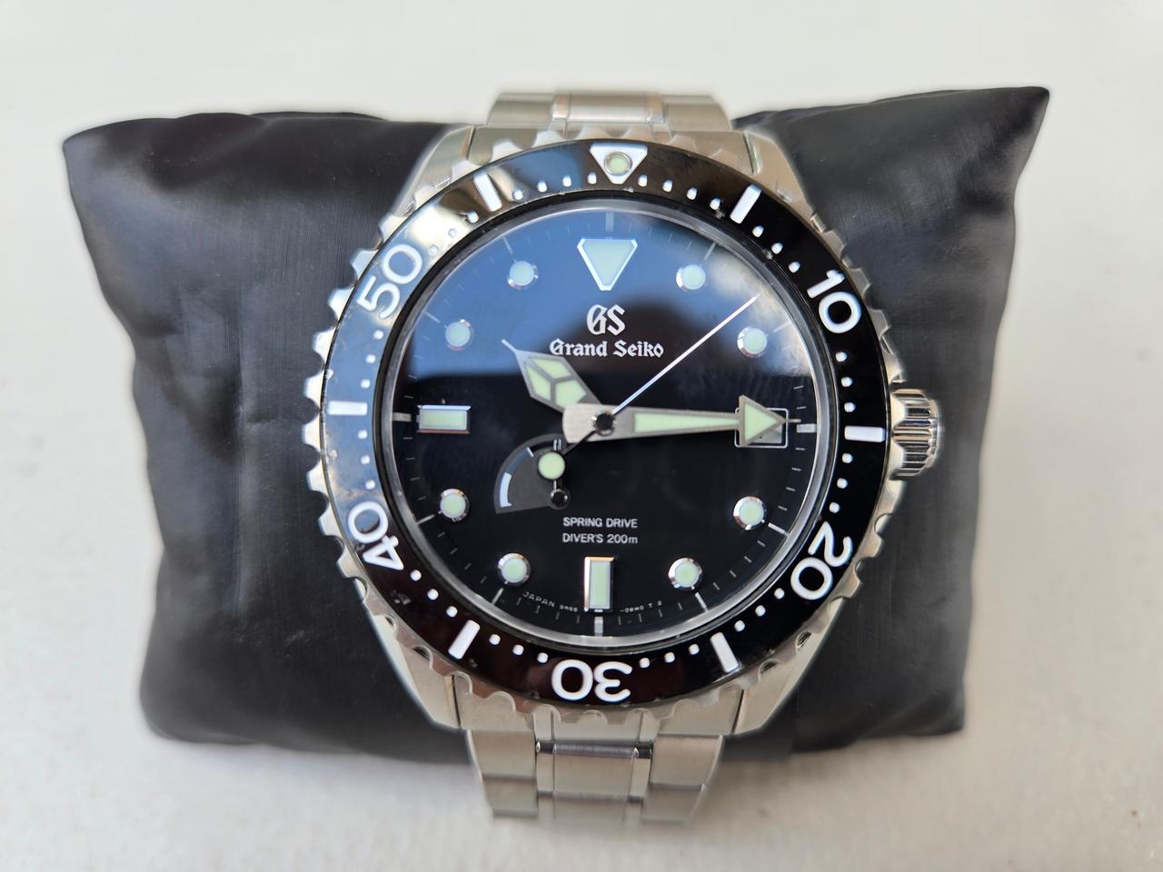 Grand Seiko Spring Drive Air Diver SBGA229 44mm S/S Black Dial Full set.