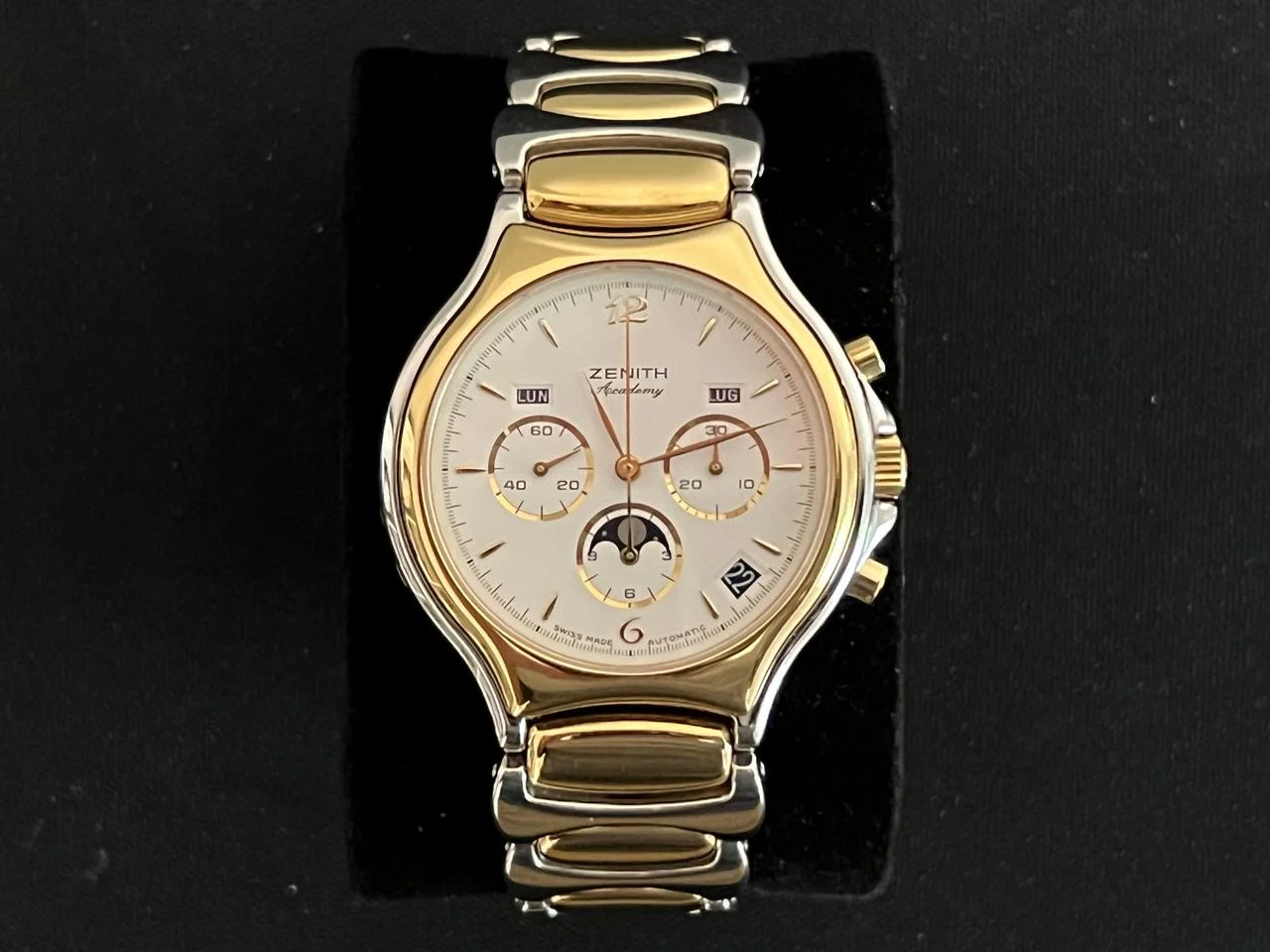 Zenith Academy Ref 59.6000.410 serviced June 2026 with invoice
