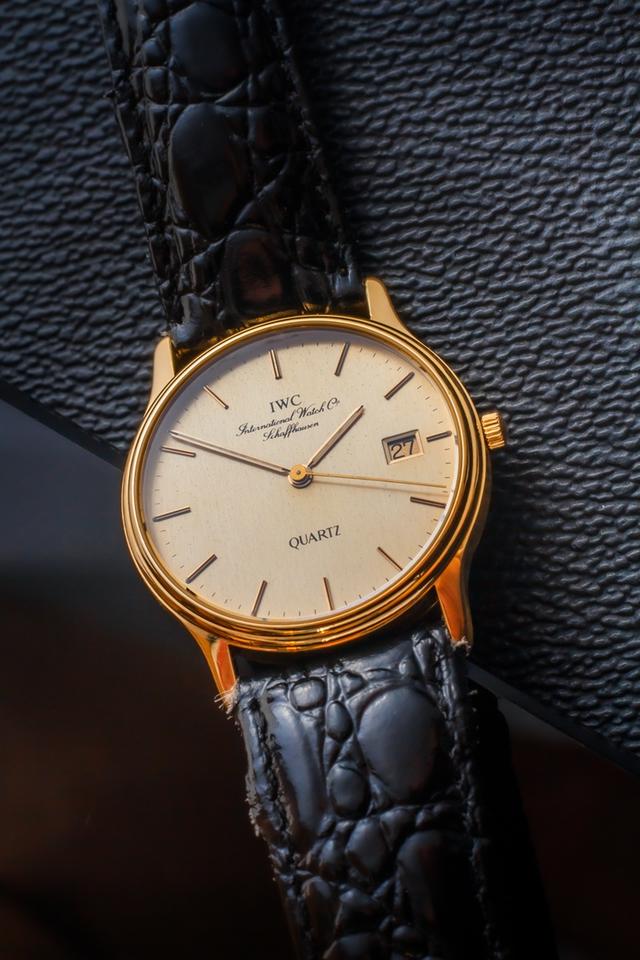 IWC Schaffhausen Quartz Date Ref.3334 18k Gold 32mm