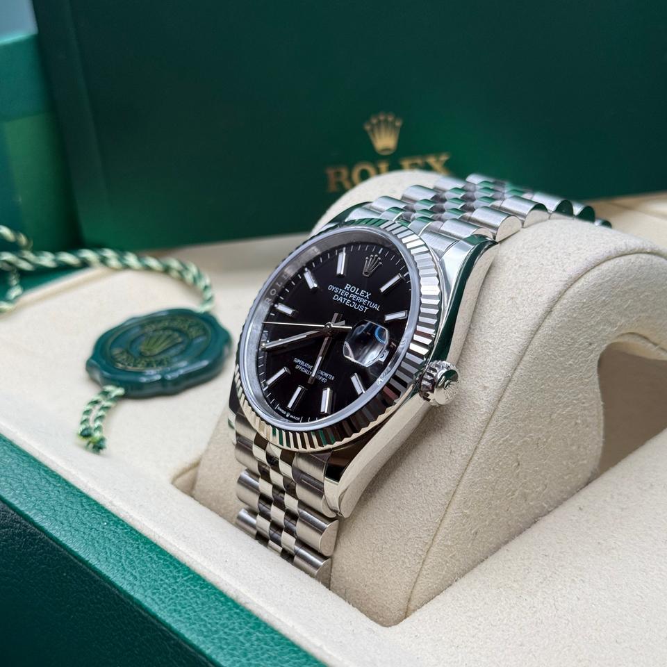Rolex Datejust 36 NEW 2026 Black Index Dial Stainless Steel Fluted Bezel Jubilee Bracelet — photo 3