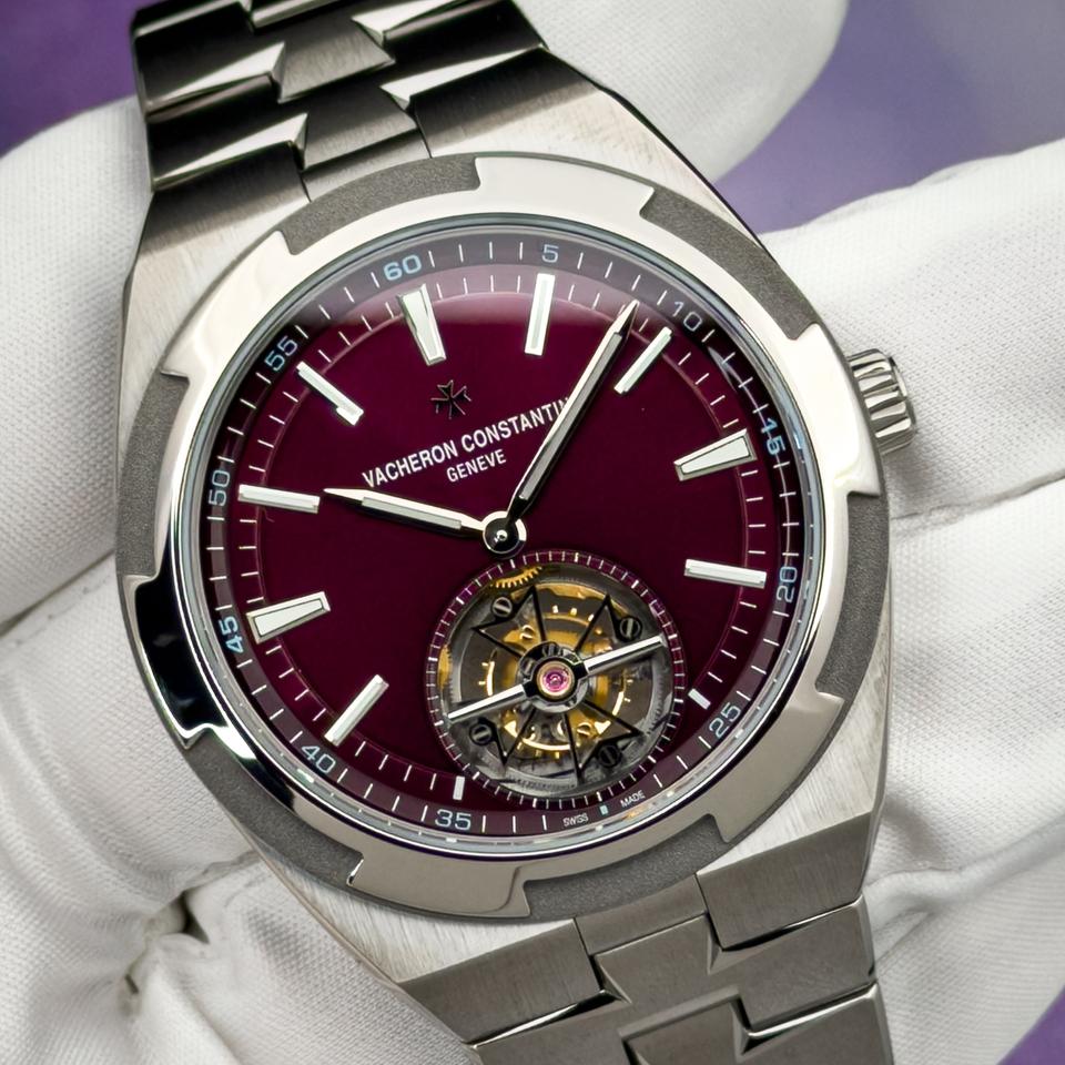 Vacheron Constantin Overseas Tourbillon 600V/210T-H179 Red Dial Full Set - Excellent Condition 42.5mm - Titanium