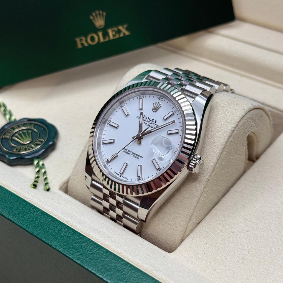 Rolex Datejust 41 White Index Dial Stainless Steel Fluted Bezel Jubilee Bracelet — photo 3
