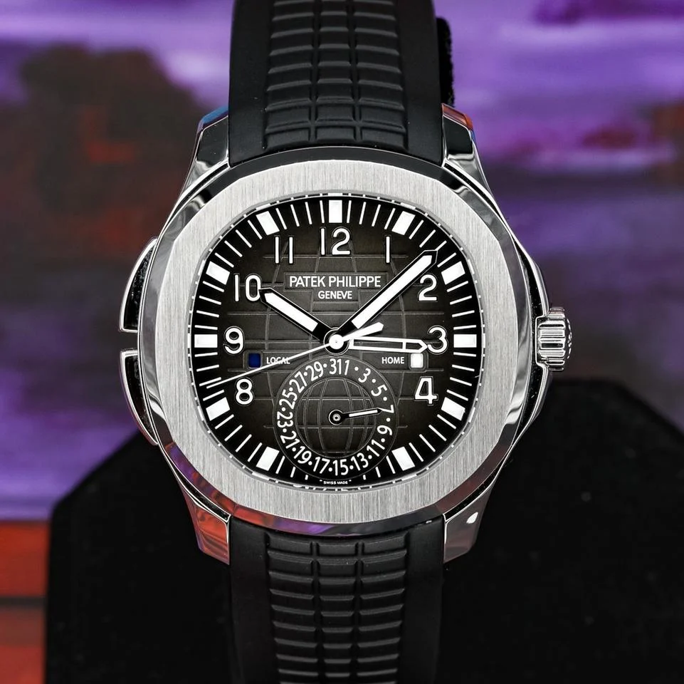 Patek Philippe Aquanaut Travel Time Black Dial 2021 Complete - 5164A Complete set