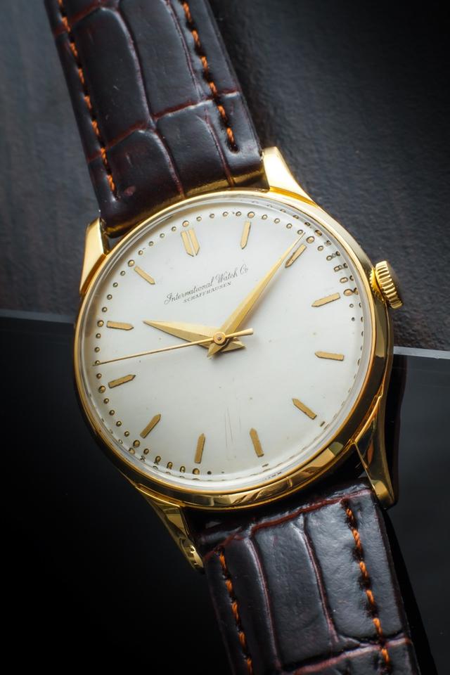IWC Schaffhausen Manual Vintage 18k Gold 33mm
