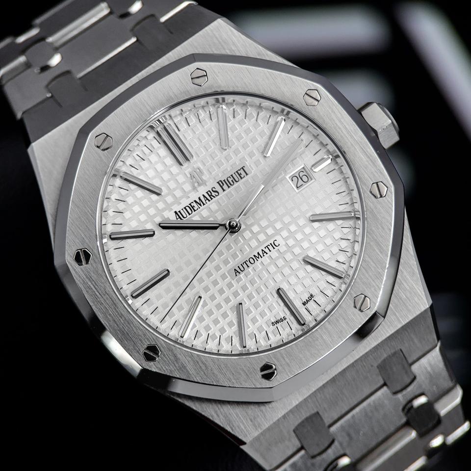 Audemars Piguet Royal Oak Selfwinding Complete set in stock and ready to ship!