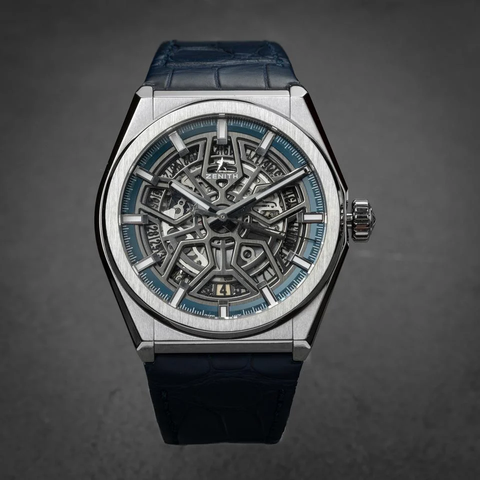 Zenith Defy Classic Excellent Condition Box & Papers Super Lightweight