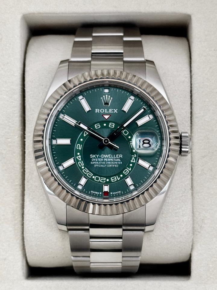 Rolex Sky-Dweller 2025 Sky-Dweller 42mm 336934 Oyster Green Dial