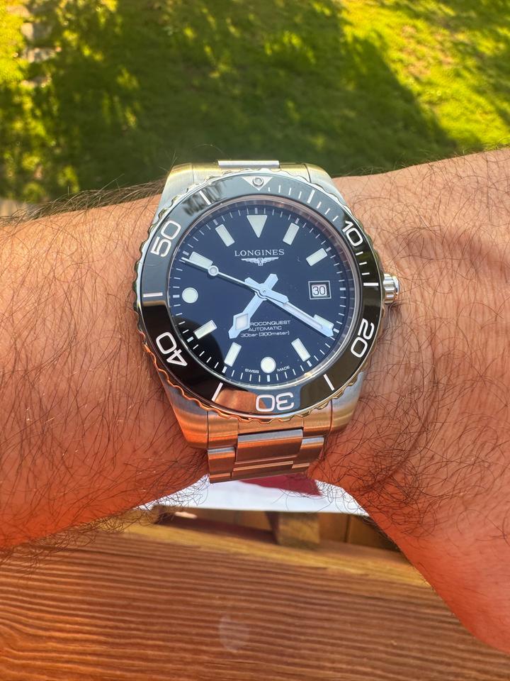Longines HydroConquest 42mm. Full set sized w all links. Essentially brand new.