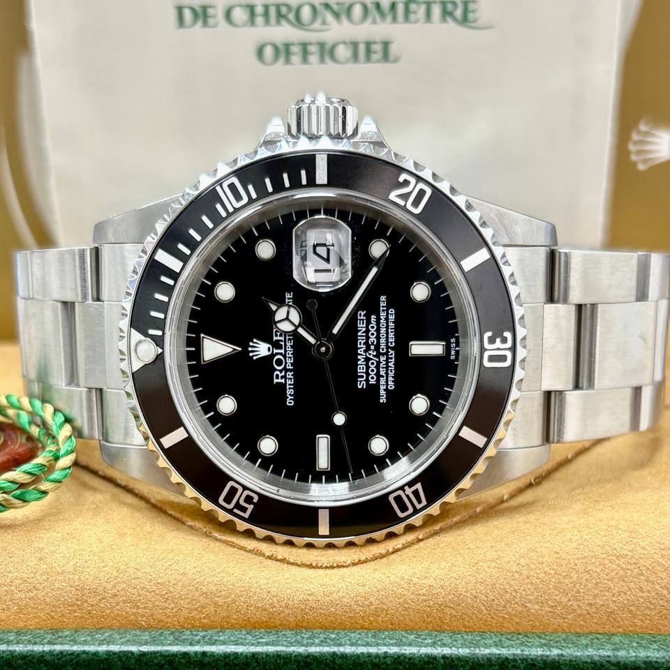 Rolex Submariner Date 16610 40mm Black Dial Box + Papers